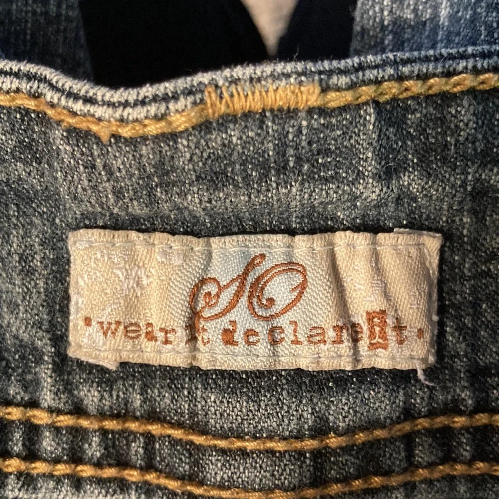 🧡 SO Women’s Denim Capris Juniors (size 11)